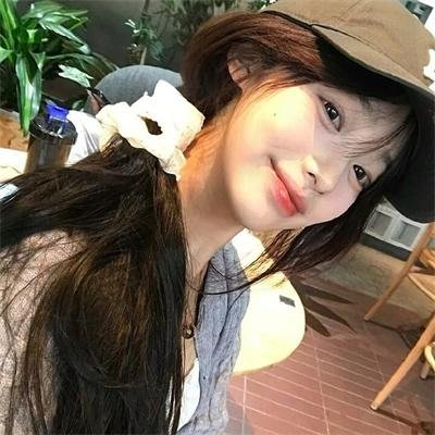 大学生初试云雨情海报